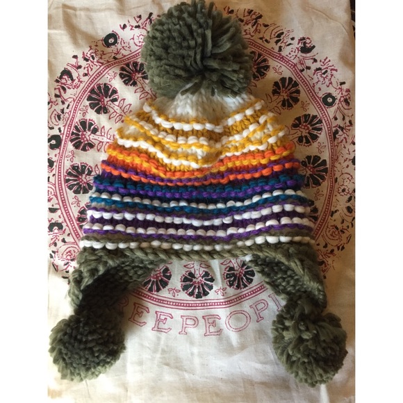 Free People Accessories - Free People knit hat.